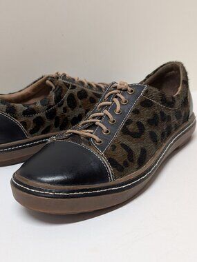 L'Artiste By Spring Step Libbi-Leopard Print Lace-Up Shoes in Brown/Black